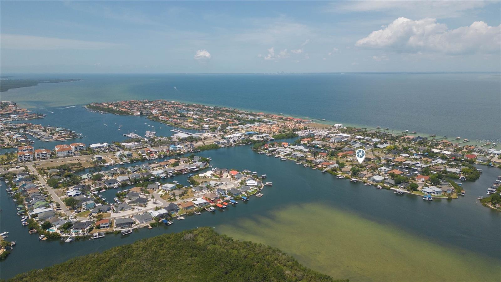 Listing photo id 35 for 6602 Seabird Way