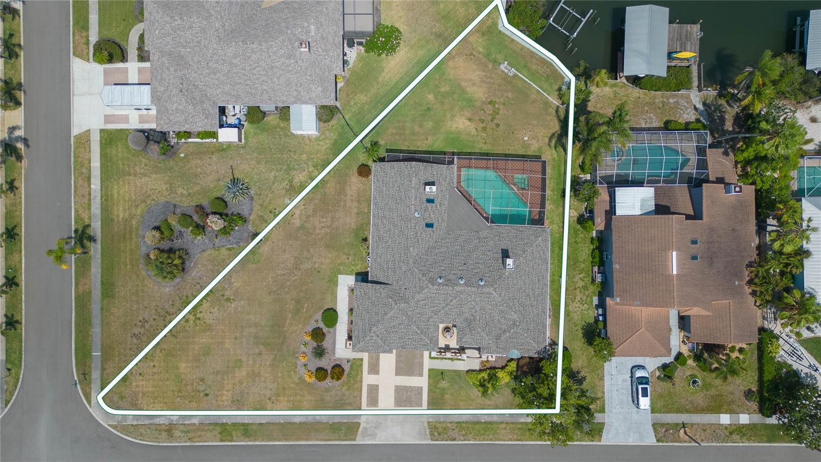 Listing photo id 37 for 6602 Seabird Way