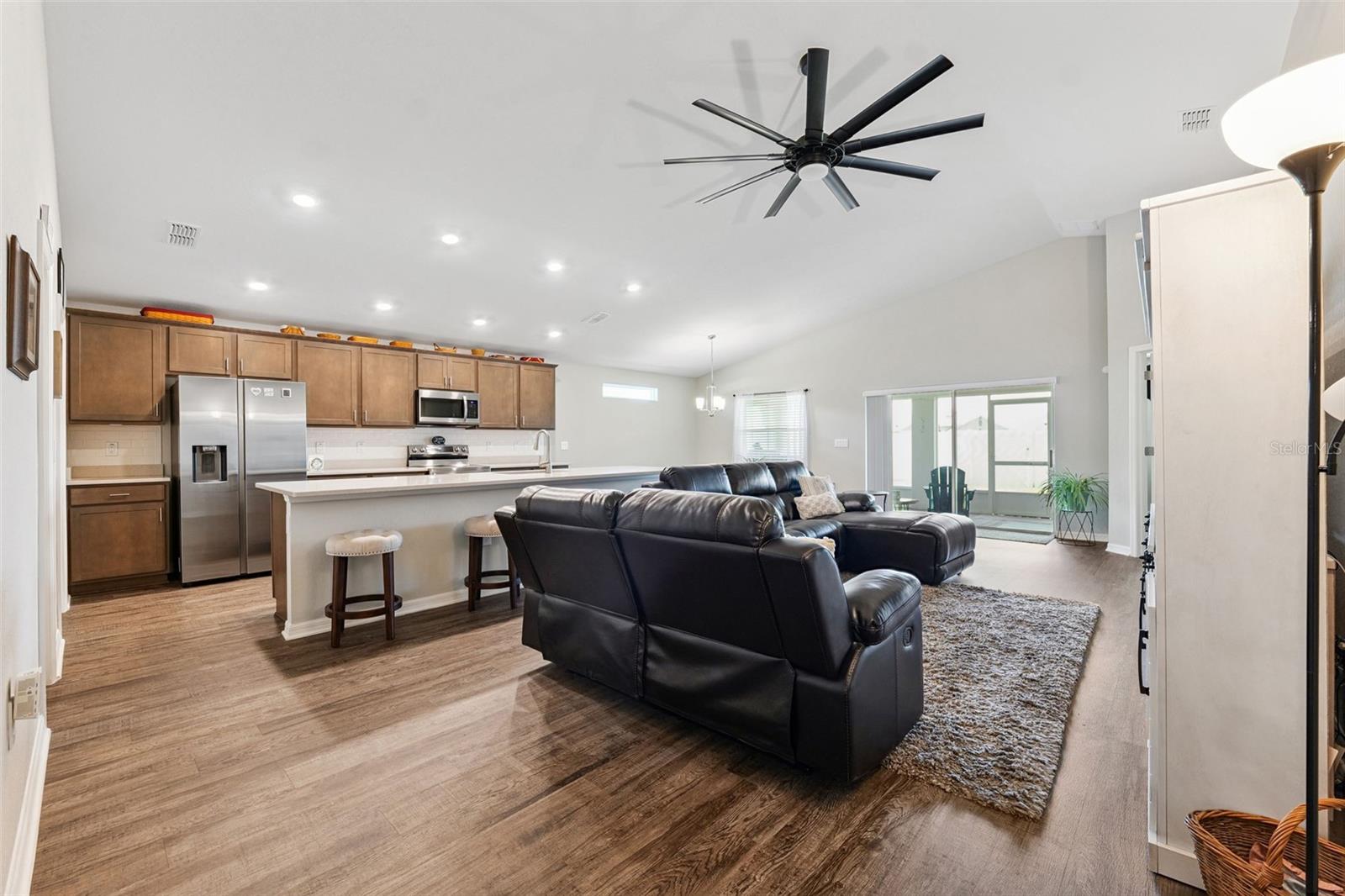 Image 10 of 36 For 134 St Thomas Drive