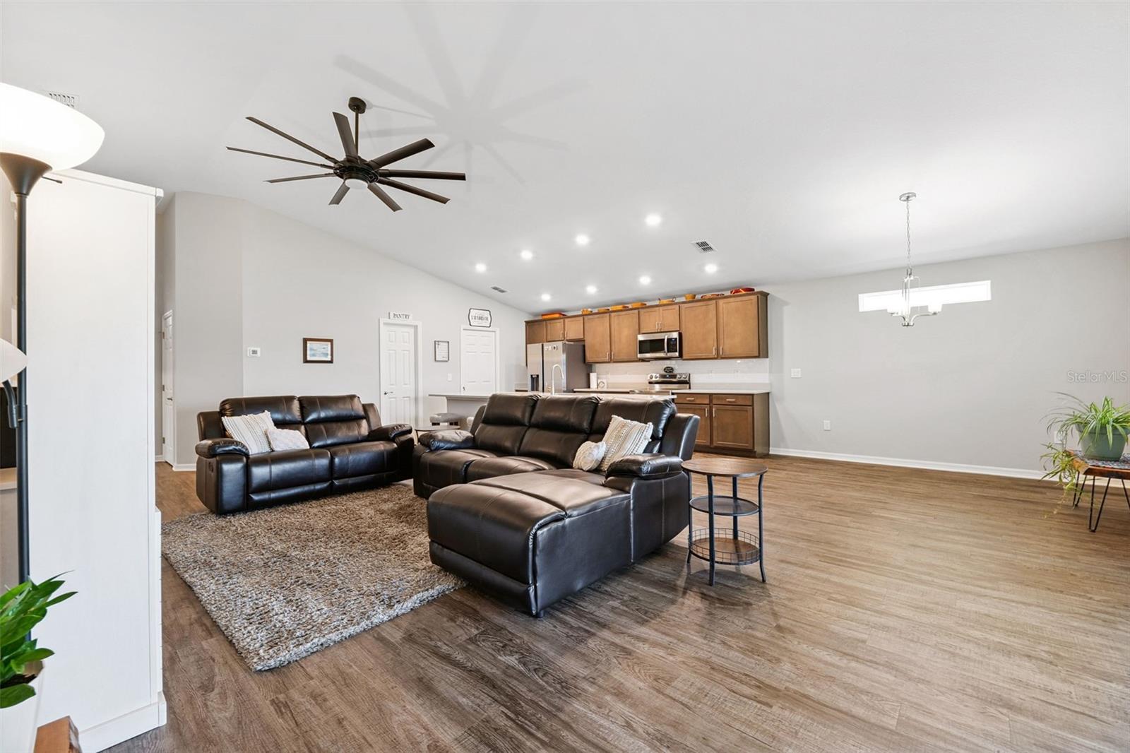 Image 13 of 36 For 134 St Thomas Drive