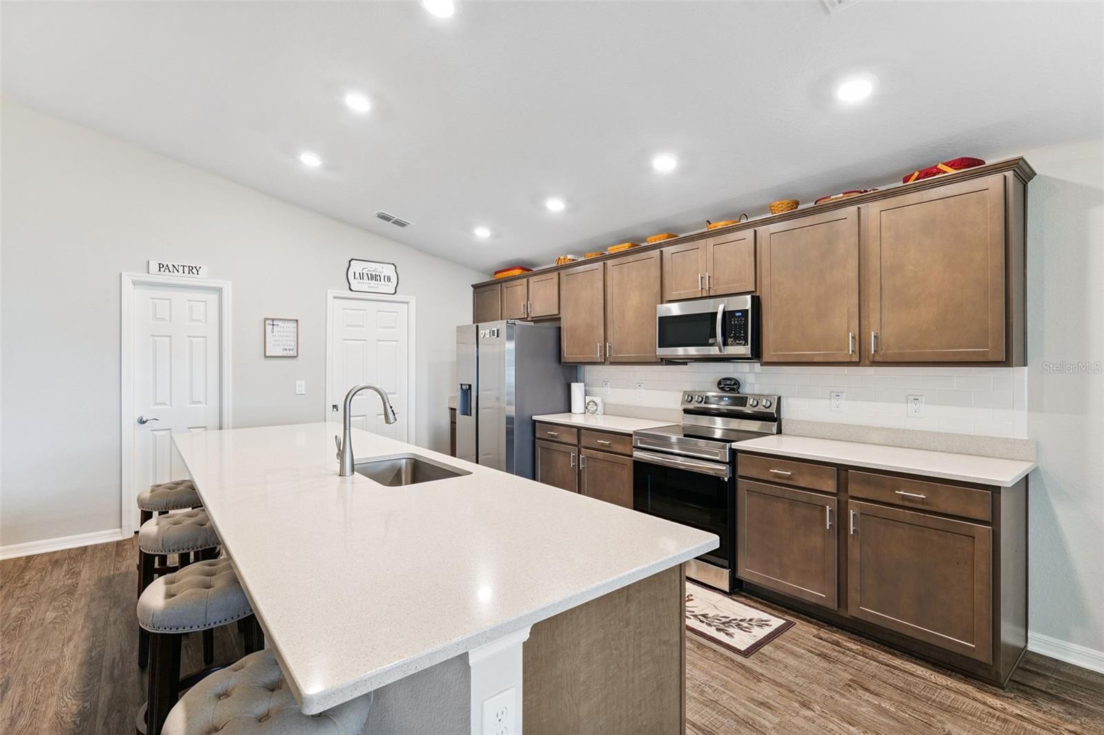 Image 6 of 36 For 134 St Thomas Drive