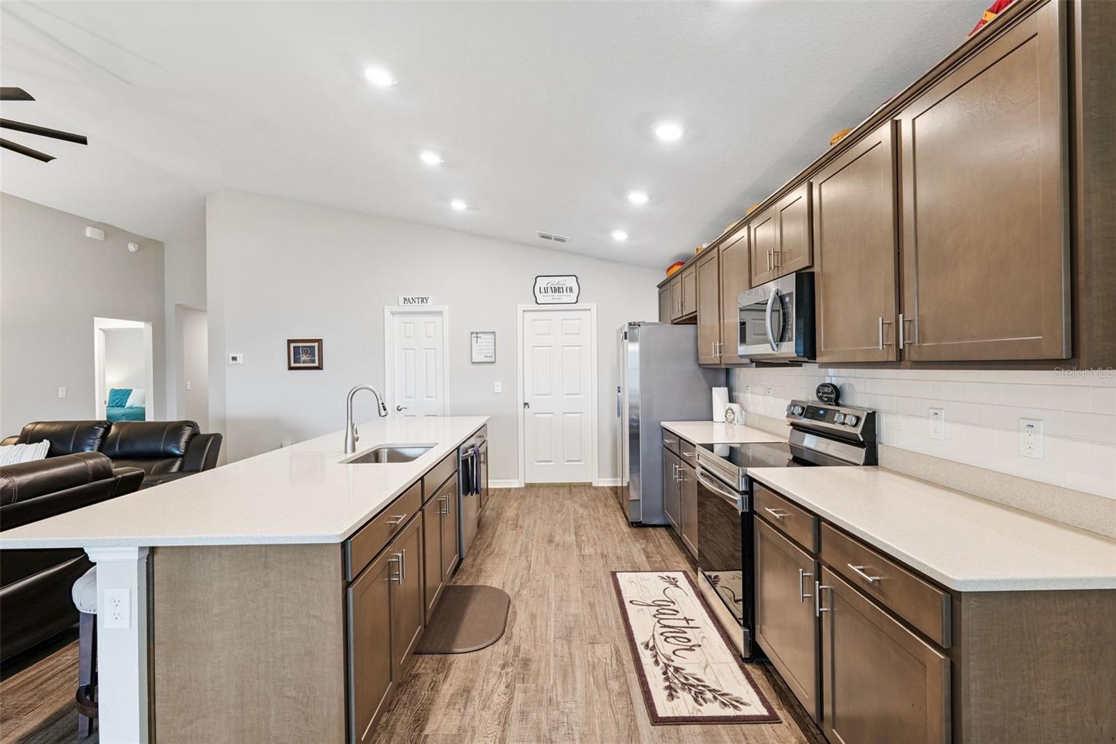 Image 7 of 36 For 134 St Thomas Drive