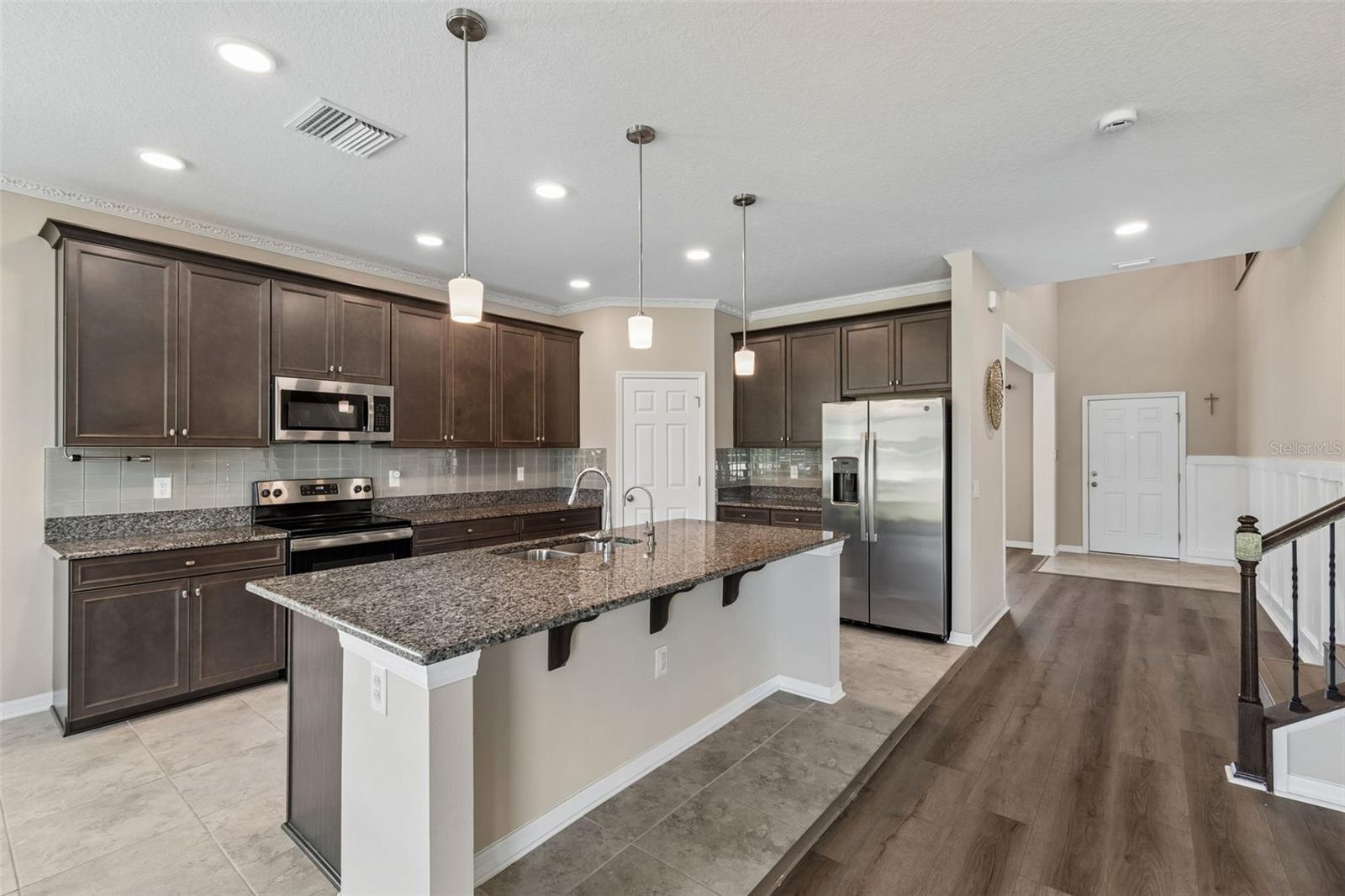 Image 18 of 100 For 17647 Cortes Creek Boulevard