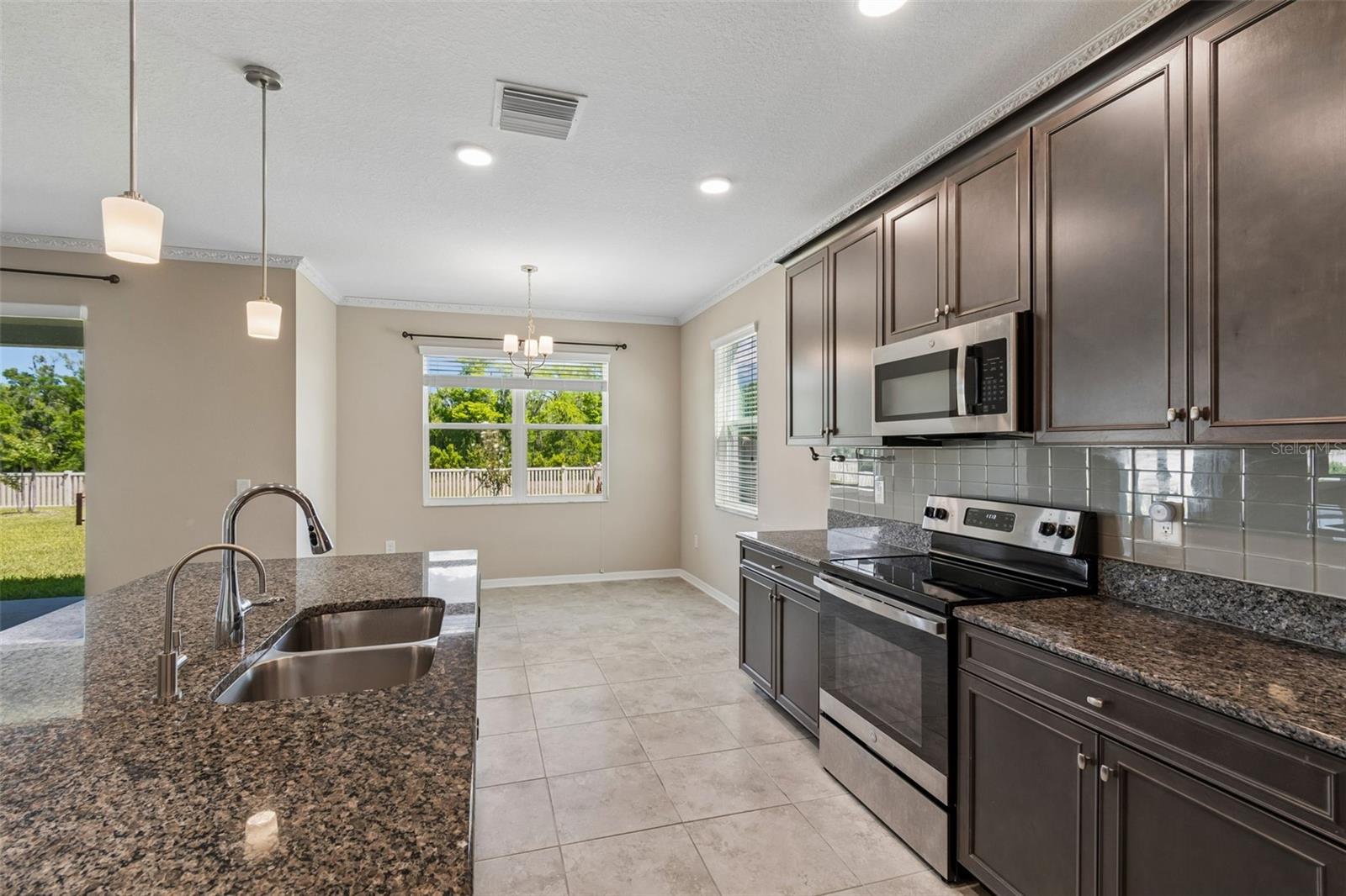 Image 24 of 100 For 17647 Cortes Creek Boulevard