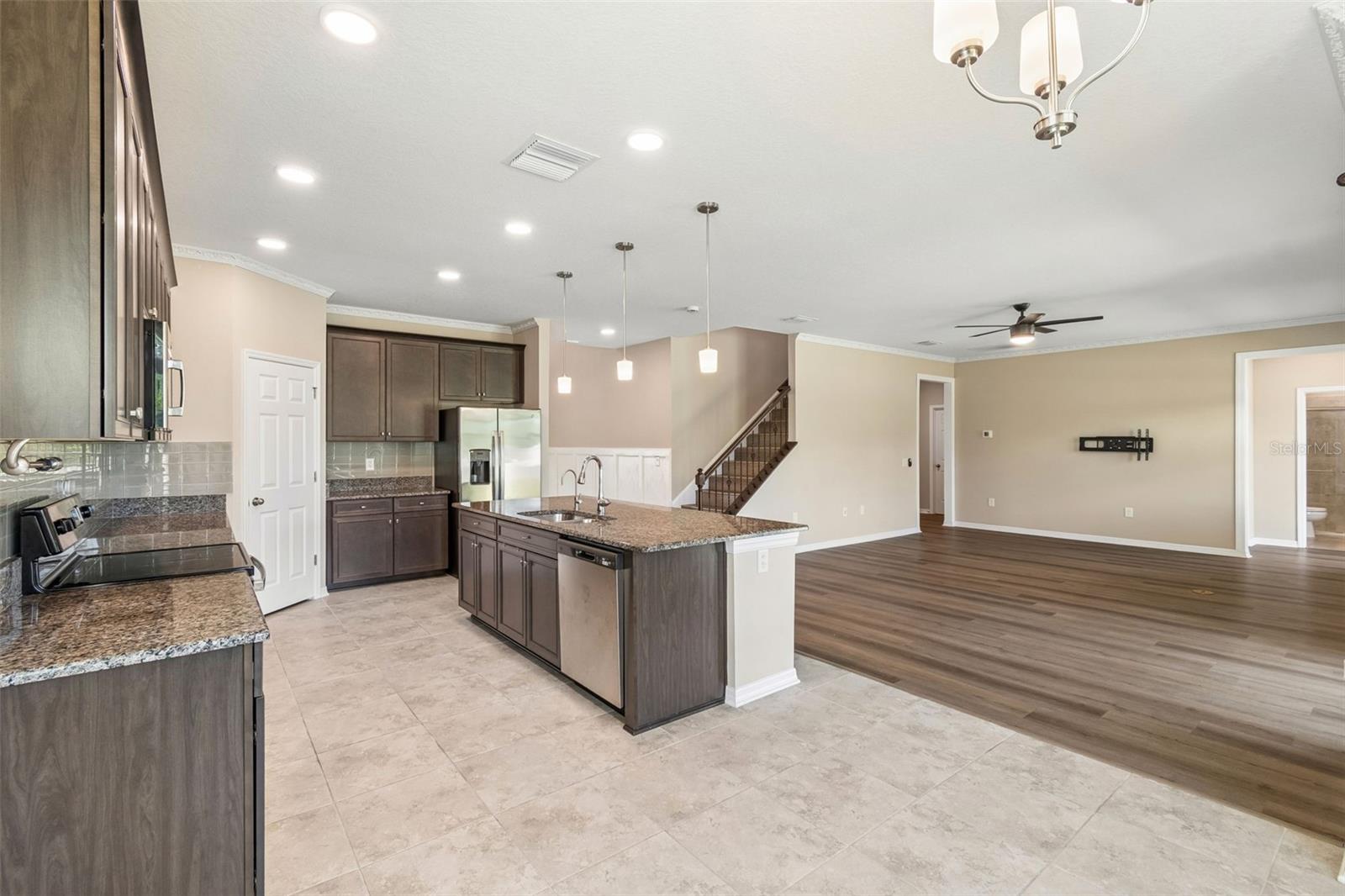 Image 27 of 100 For 17647 Cortes Creek Boulevard