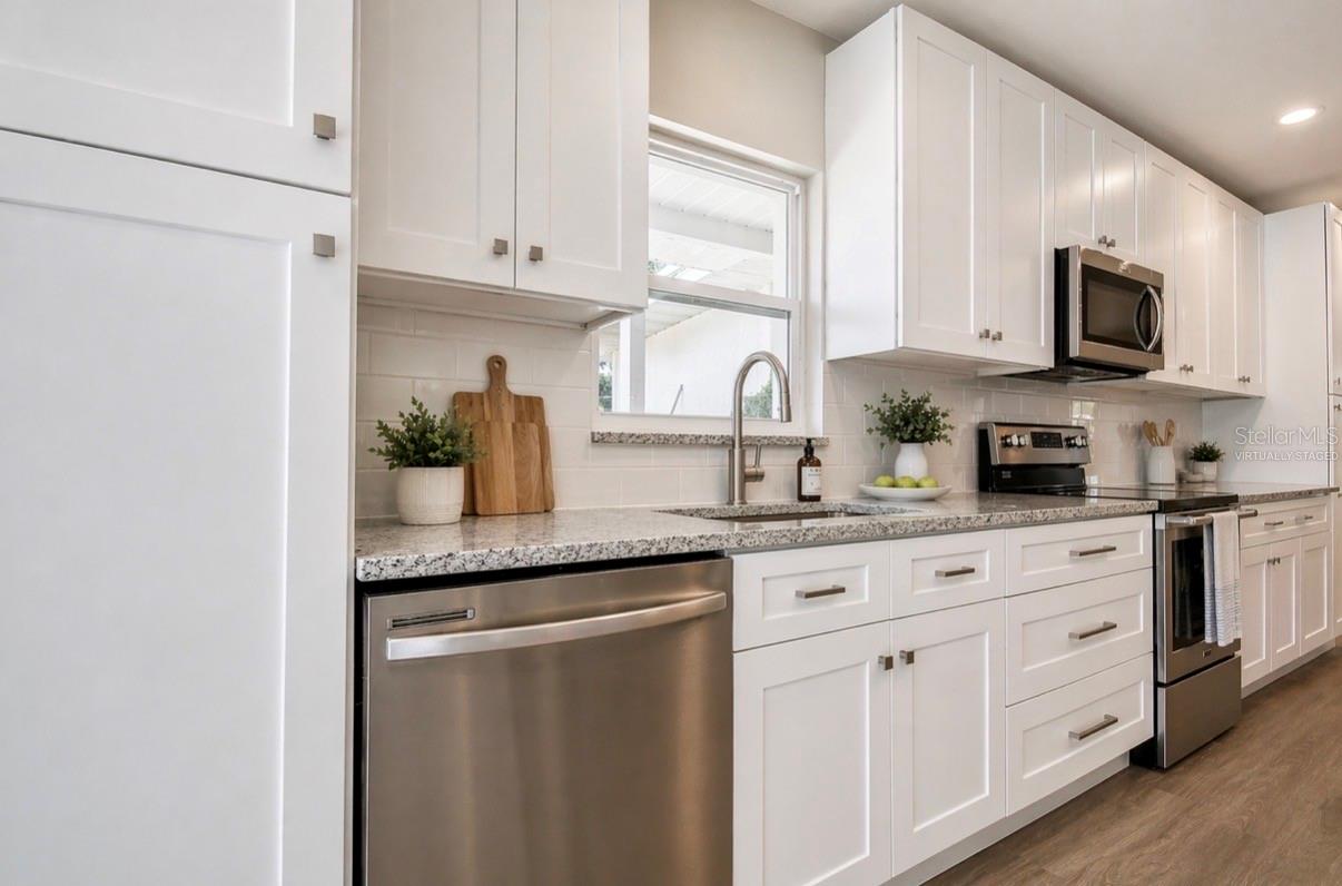 Image 14 of 32 For 8420 Gerbera Avenue