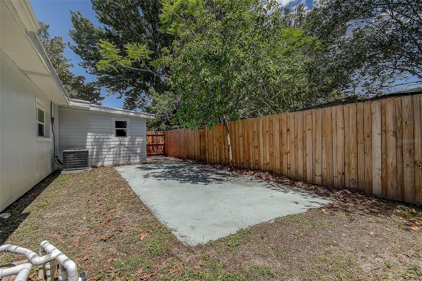 Image 27 of 32 For 8420 Gerbera Avenue