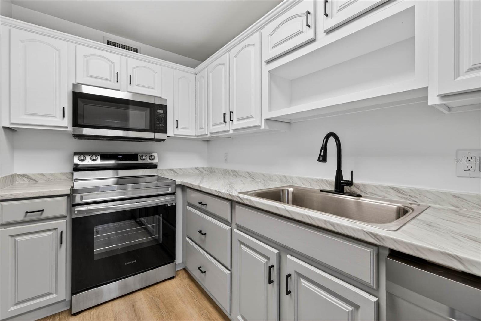 Image 10 of 31 For 4413 Rogers Avenue