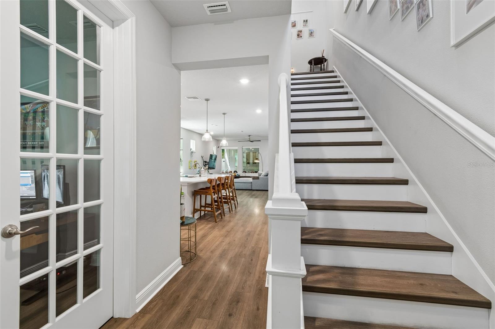 Image 3 of 26 For 213 Albany Avenue 2