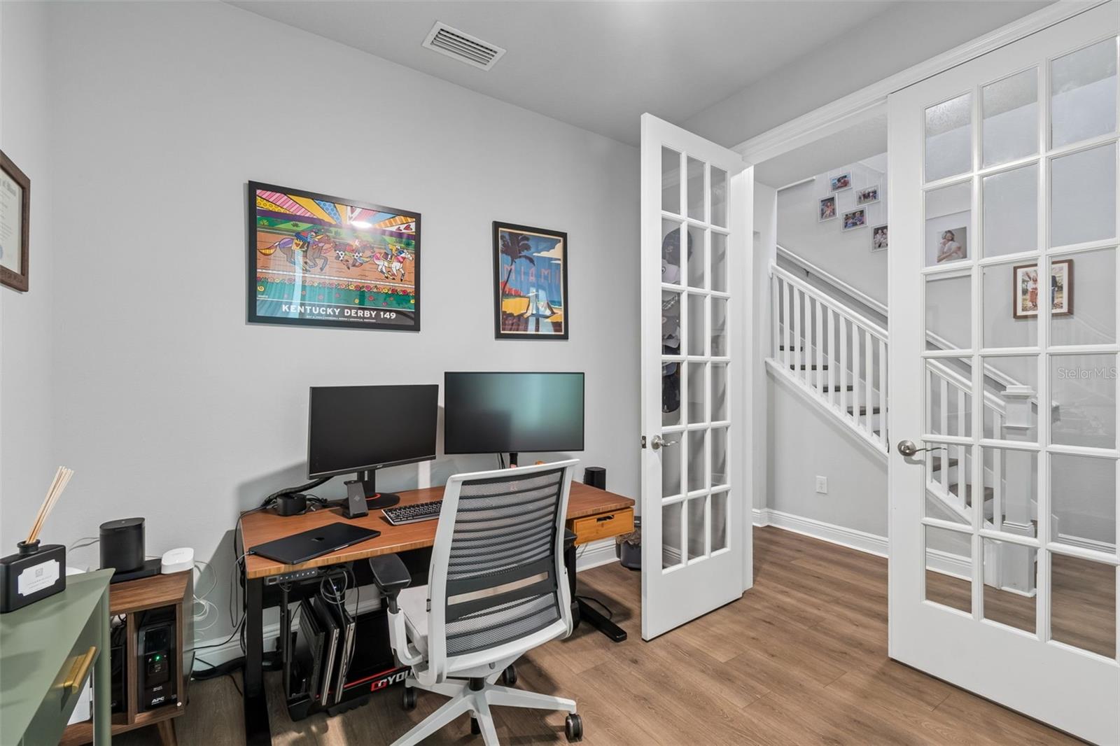 Image 4 of 26 For 213 Albany Avenue 2