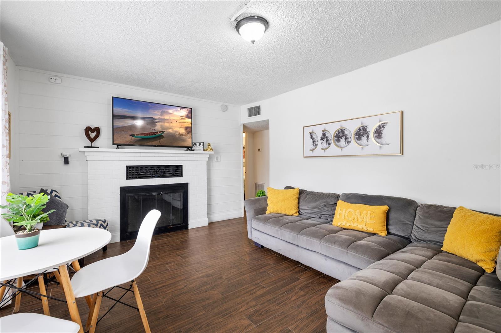 Image 10 of 43 For 8707 Ashley Street