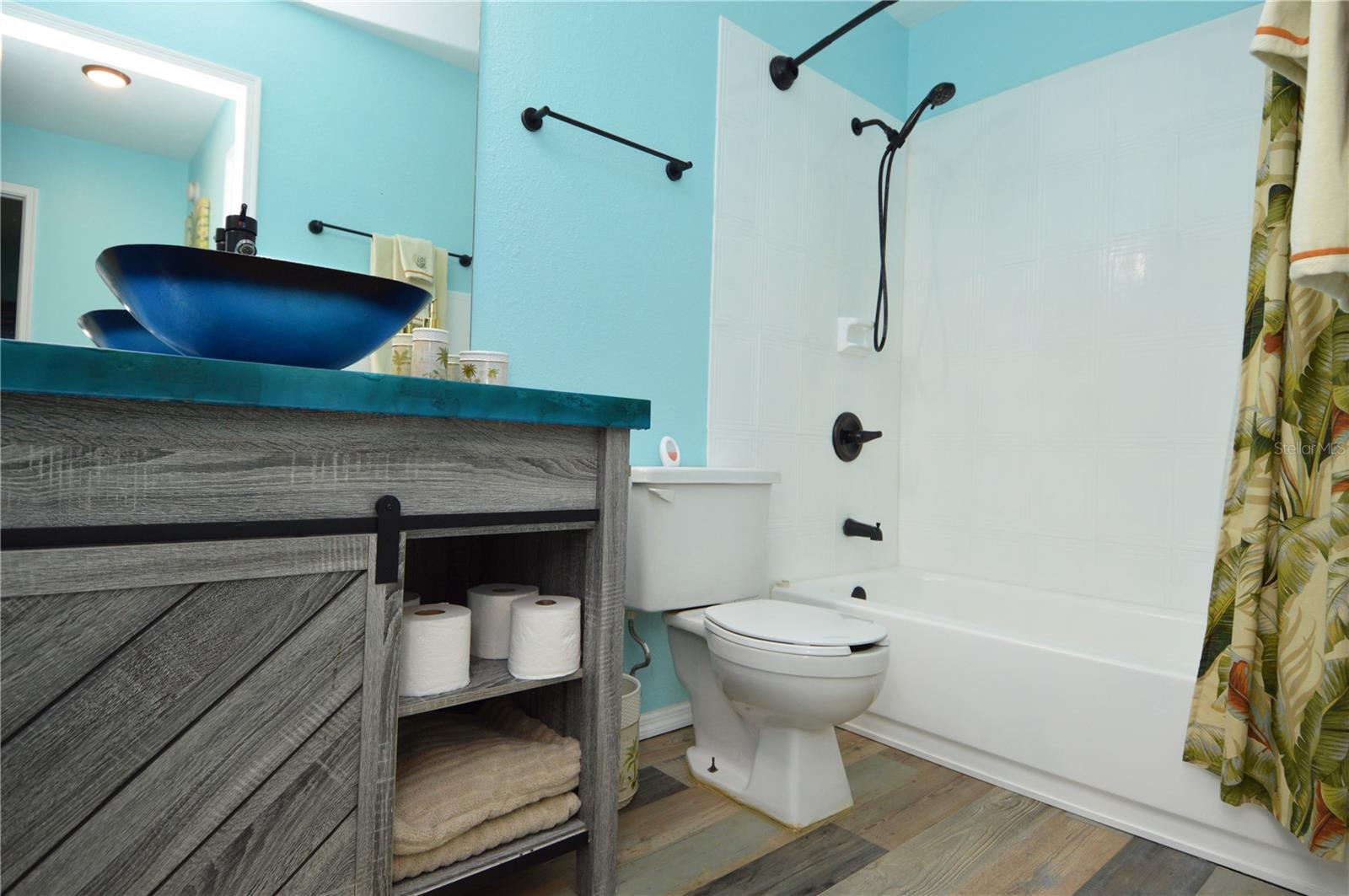 Image 26 of 80 For 1400 Gandy Boulevard N 207