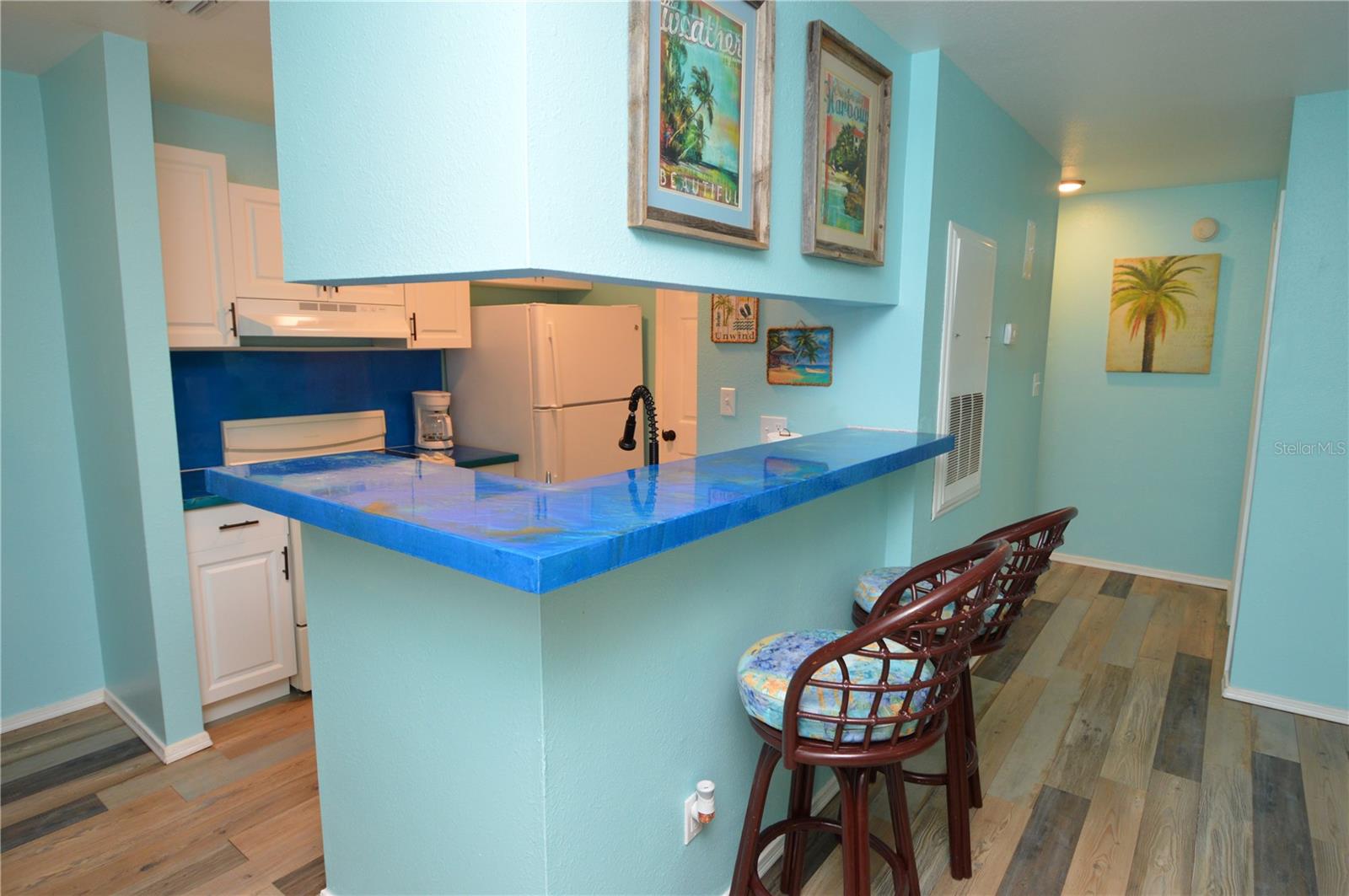 Image 5 of 80 For 1400 Gandy Boulevard N 207