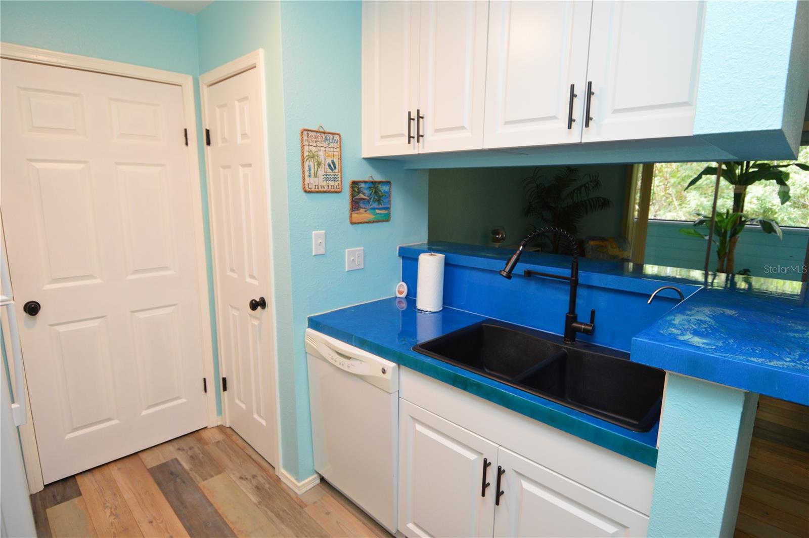 Image 8 of 80 For 1400 Gandy Boulevard N 207