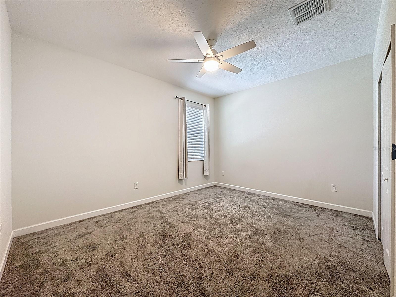 Image 17 of 33 For 521 Brunswick Drive