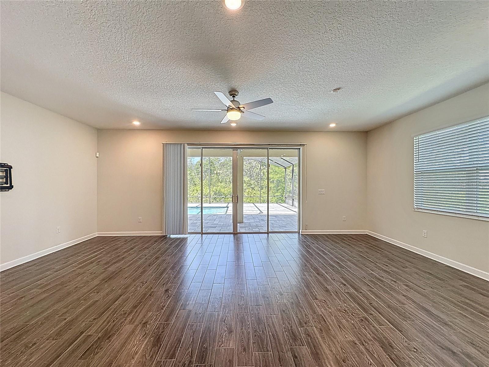 Image 22 of 33 For 521 Brunswick Drive