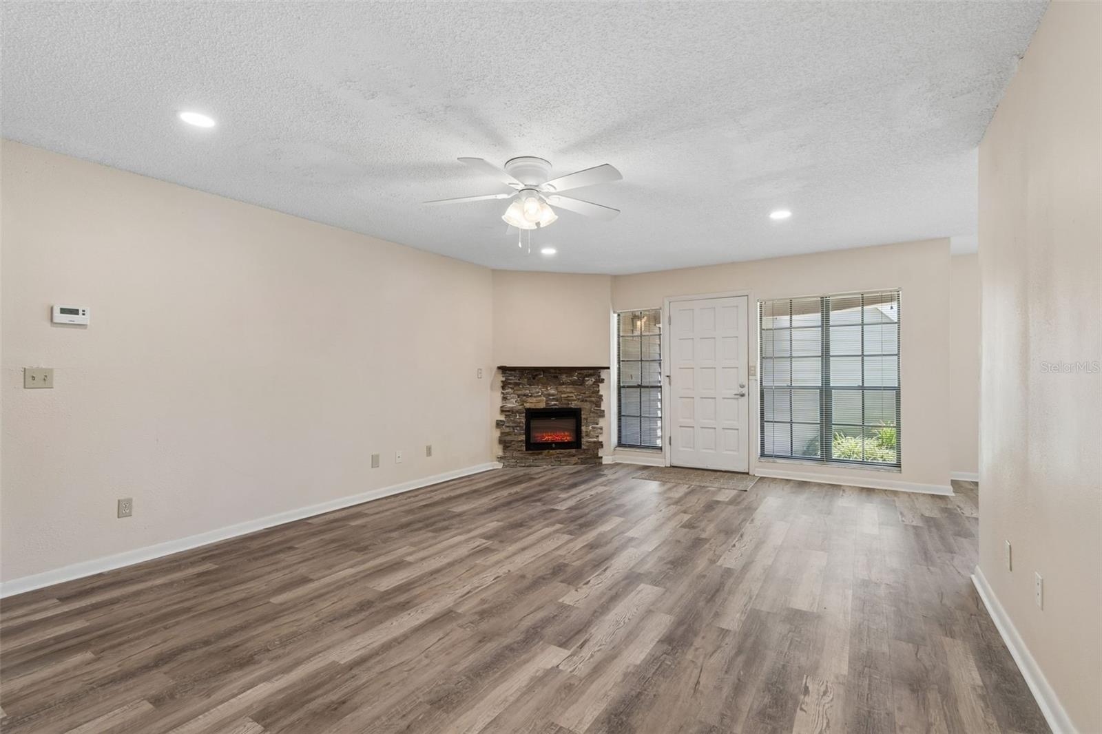 Image 8 of 60 For 8737 Bardmoor Place 102