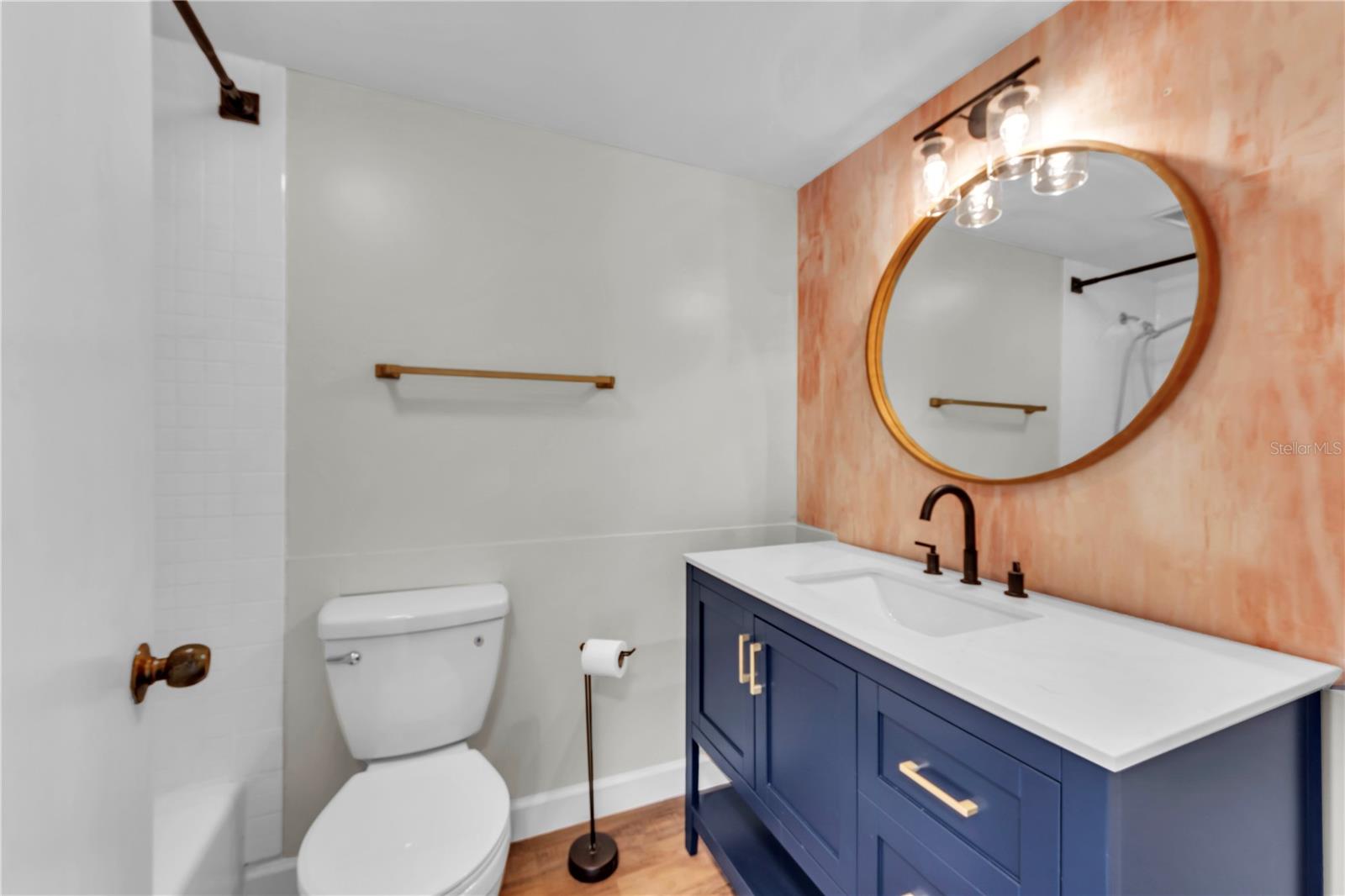 Image 18 of 42 For 4114 Pinelake Lane 202