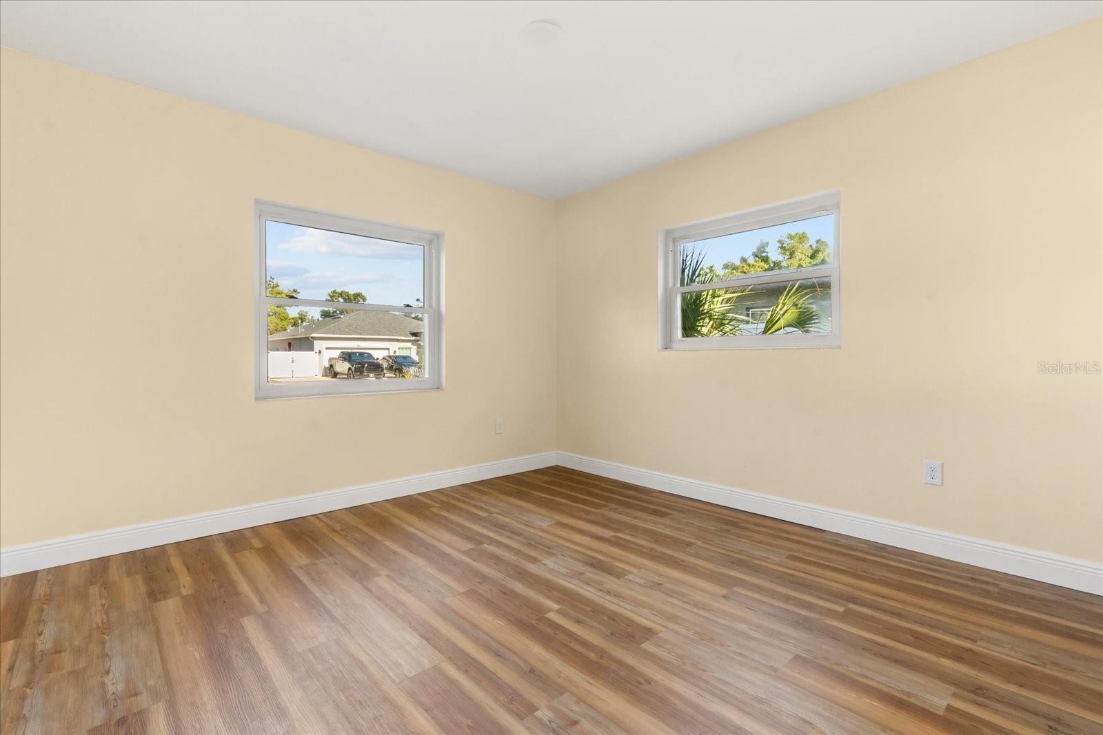 Image 11 of 24 For 12432 136th Lane