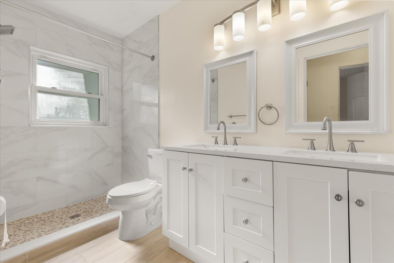 Image 14 of 24 For 12432 136th Lane