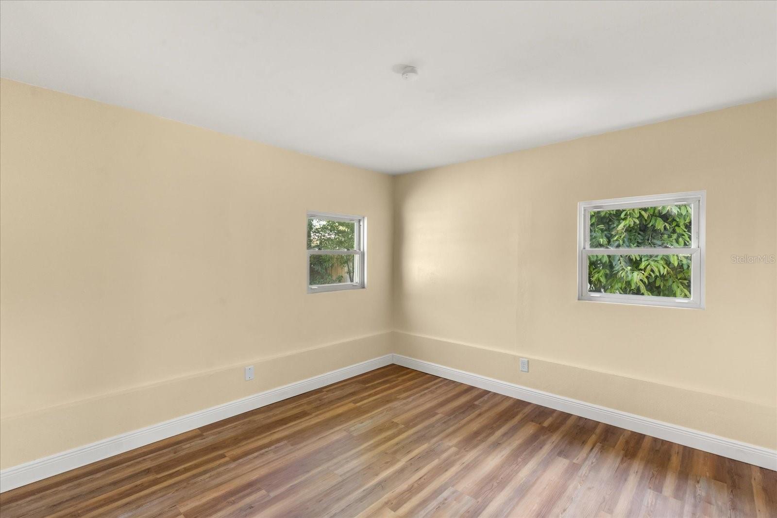 Image 16 of 24 For 12432 136th Lane