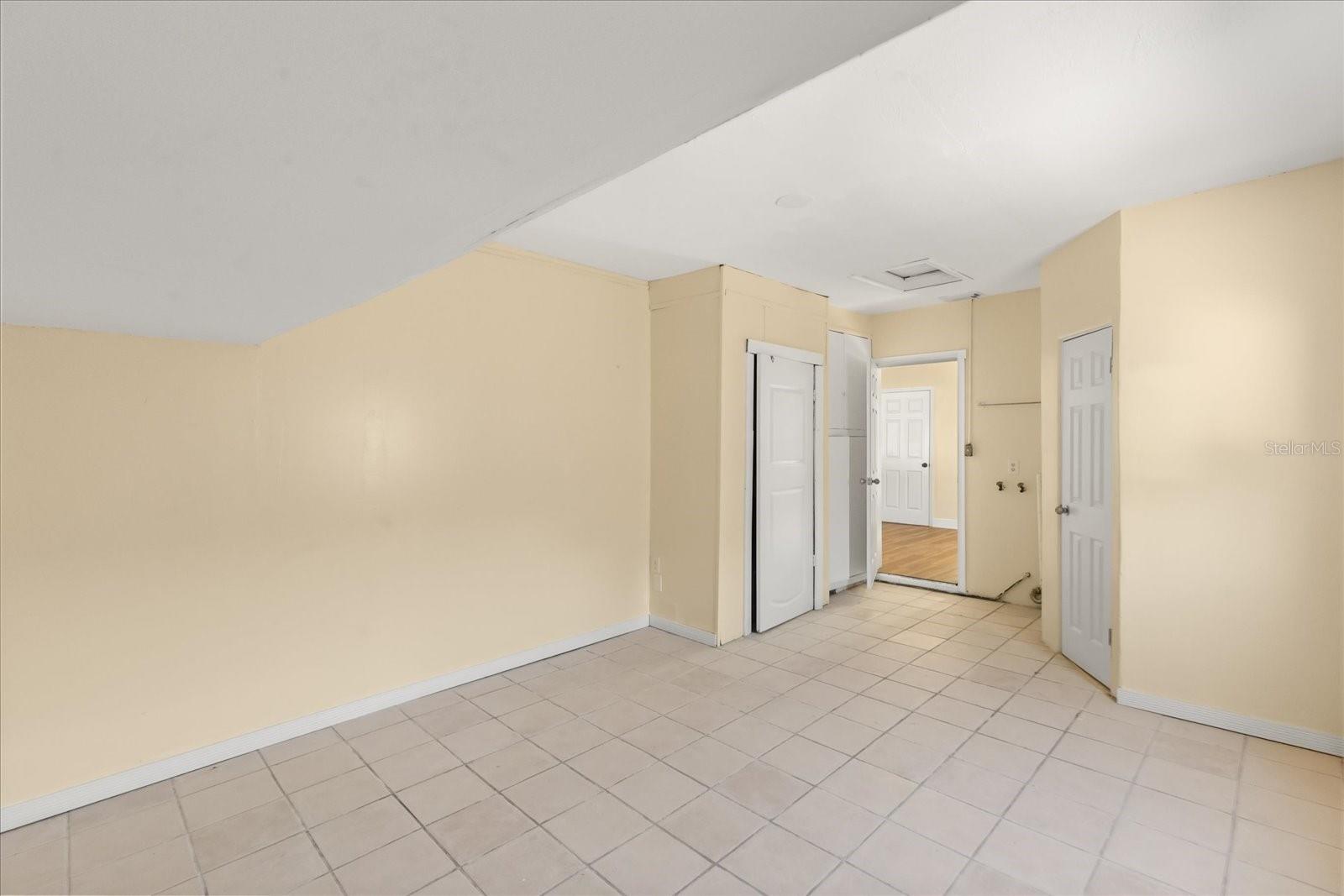 Image 17 of 24 For 12432 136th Lane