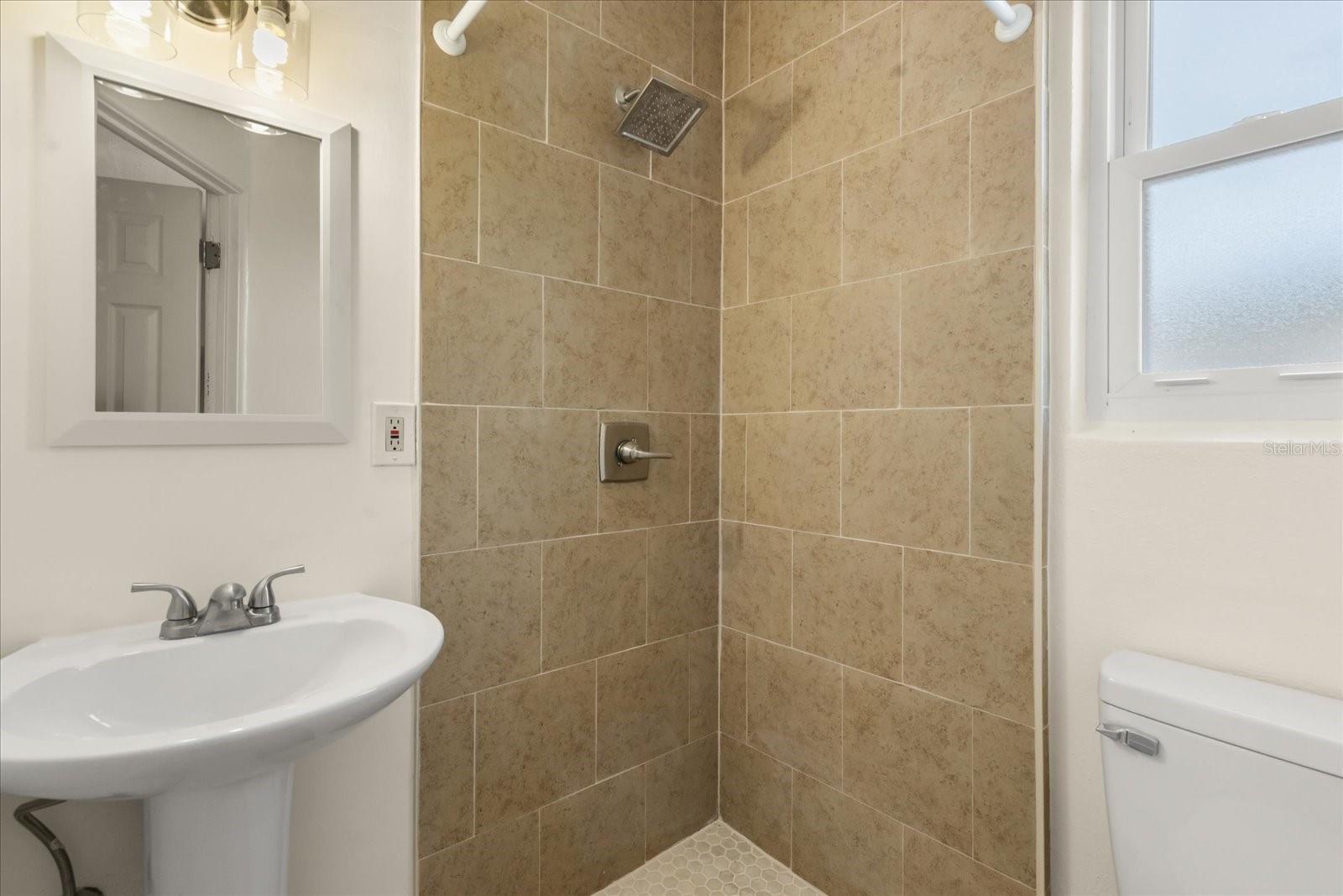 Image 18 of 24 For 12432 136th Lane