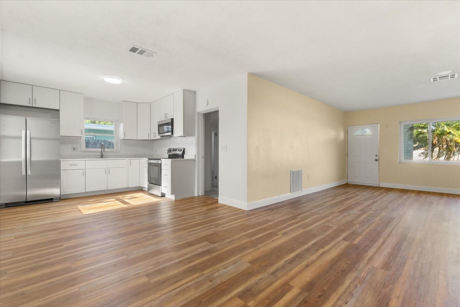 Image 6 of 24 For 12432 136th Lane