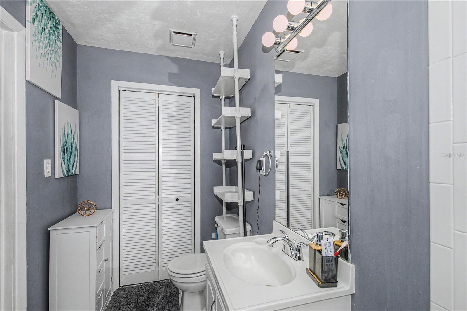 Image 13 of 36 For 6206 27th Terrace