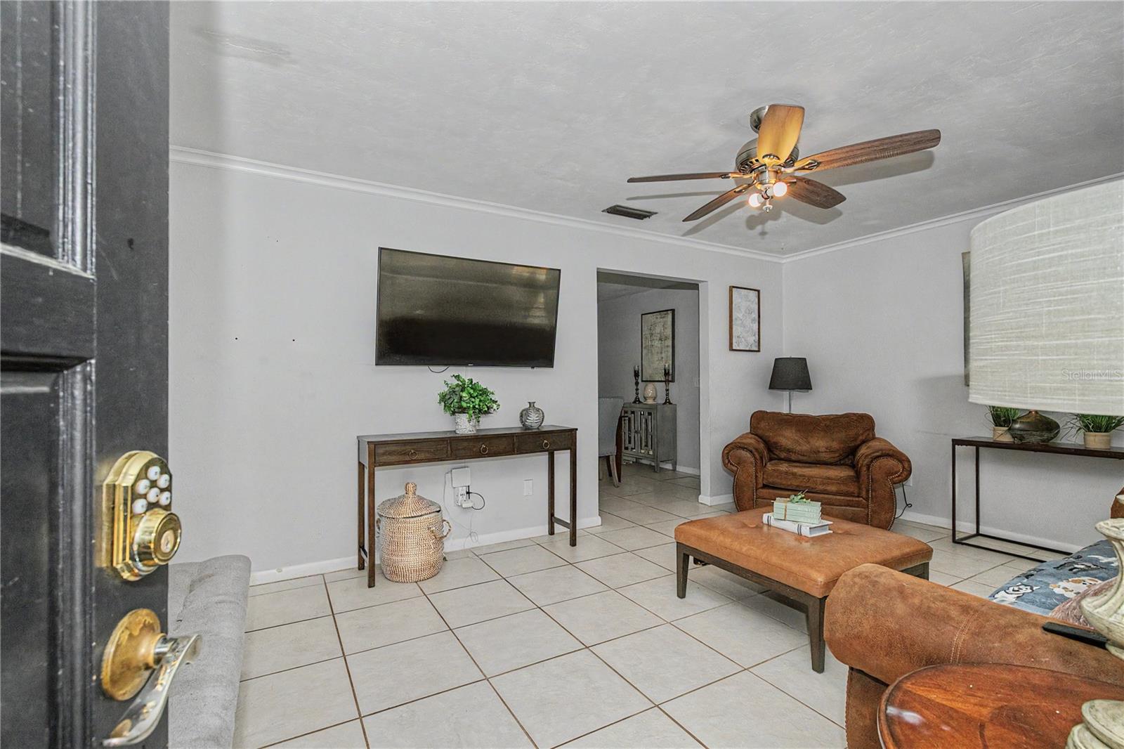 Image 6 of 36 For 6206 27th Terrace