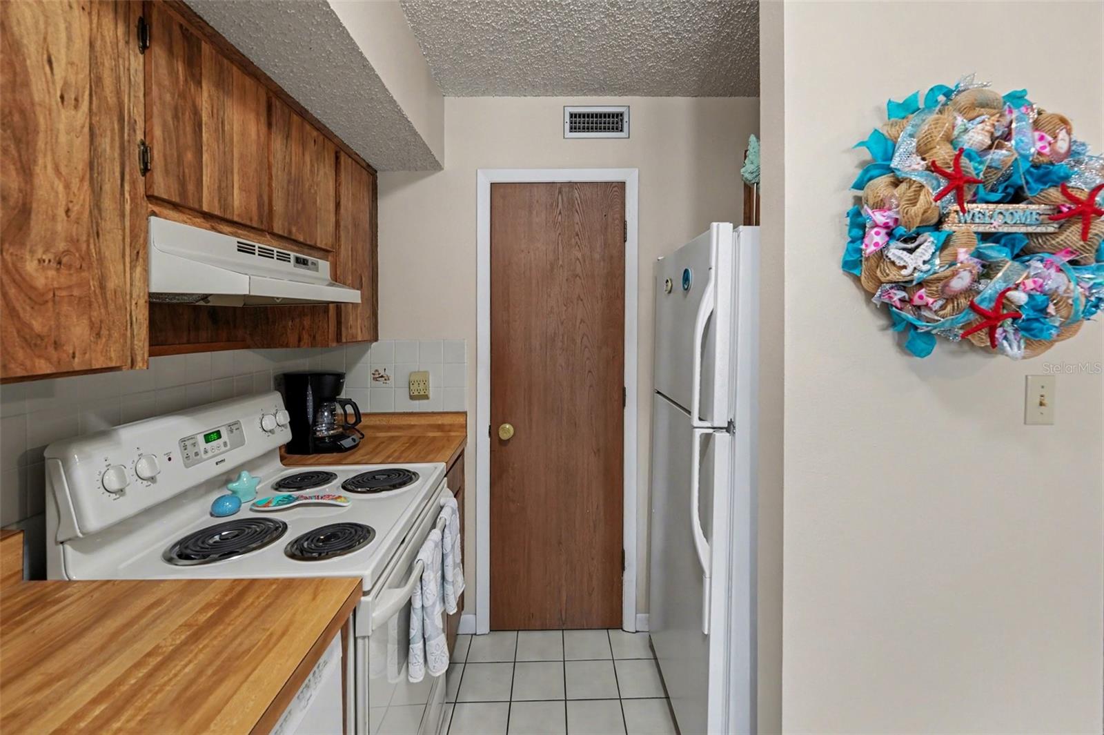 Image 12 of 30 For 6400 46th Avenue N 214