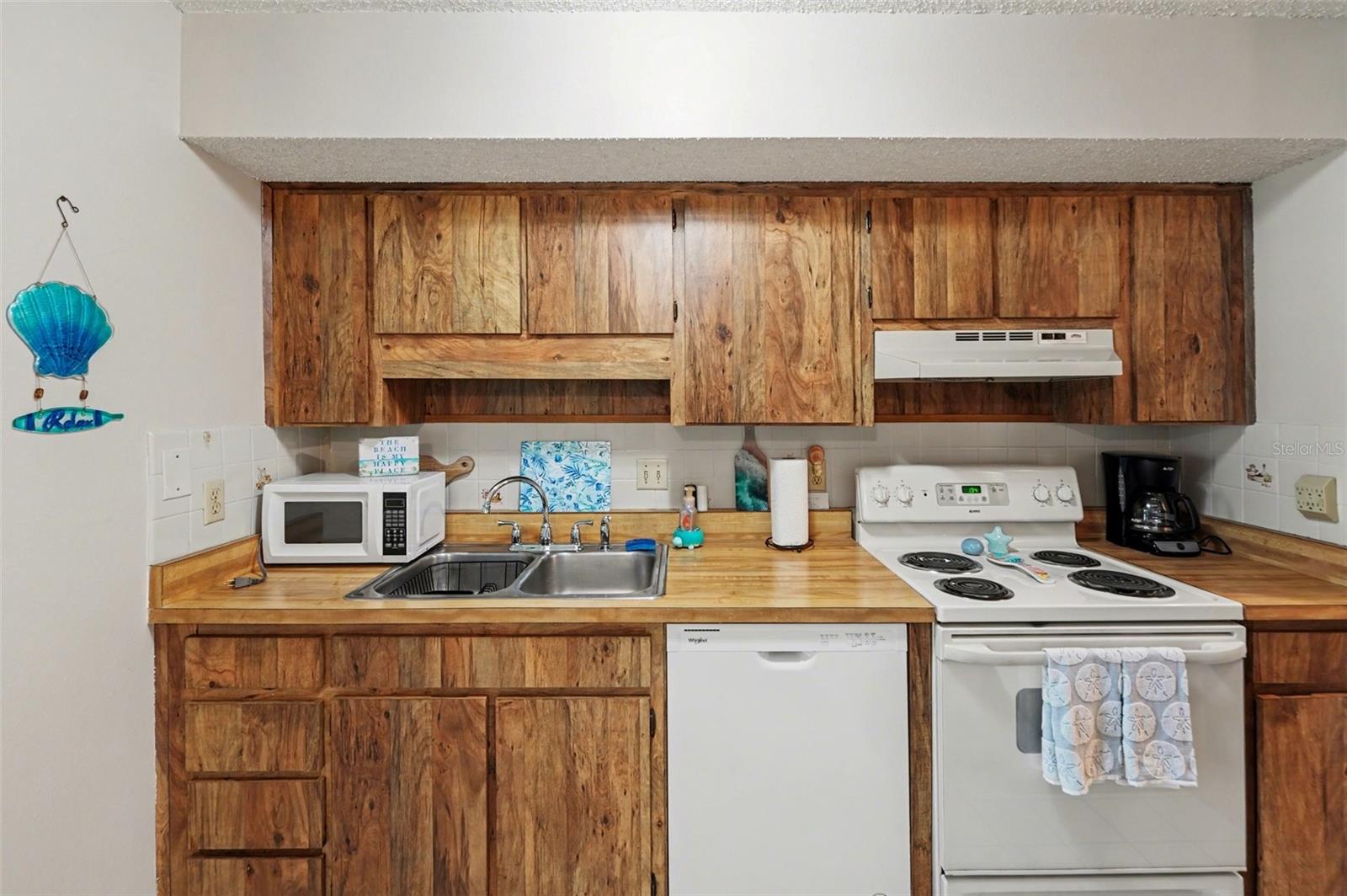 Image 8 of 30 For 6400 46th Avenue N 214