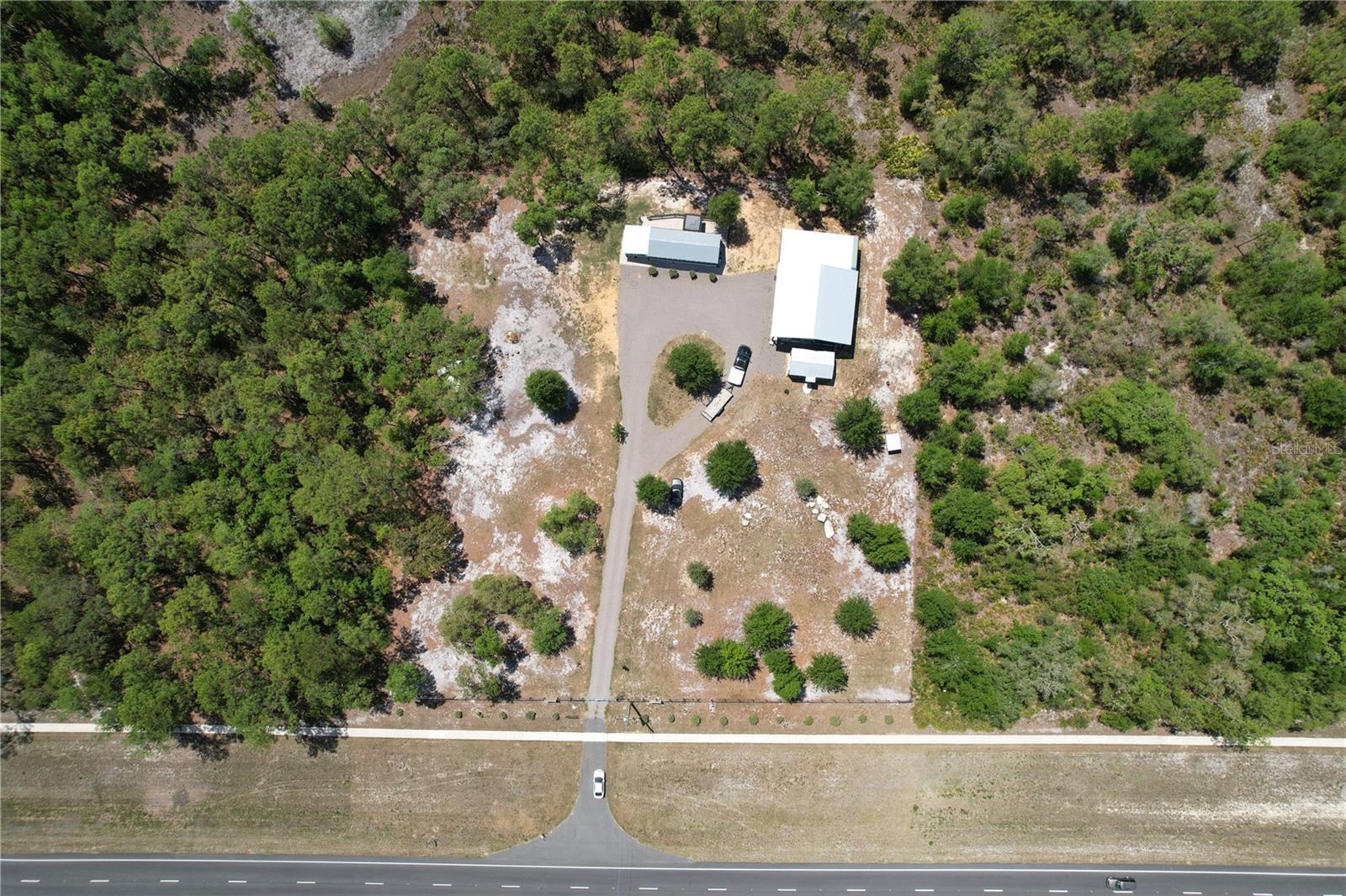 Image 24 of 29 For 10388 Suncoast Boulevard