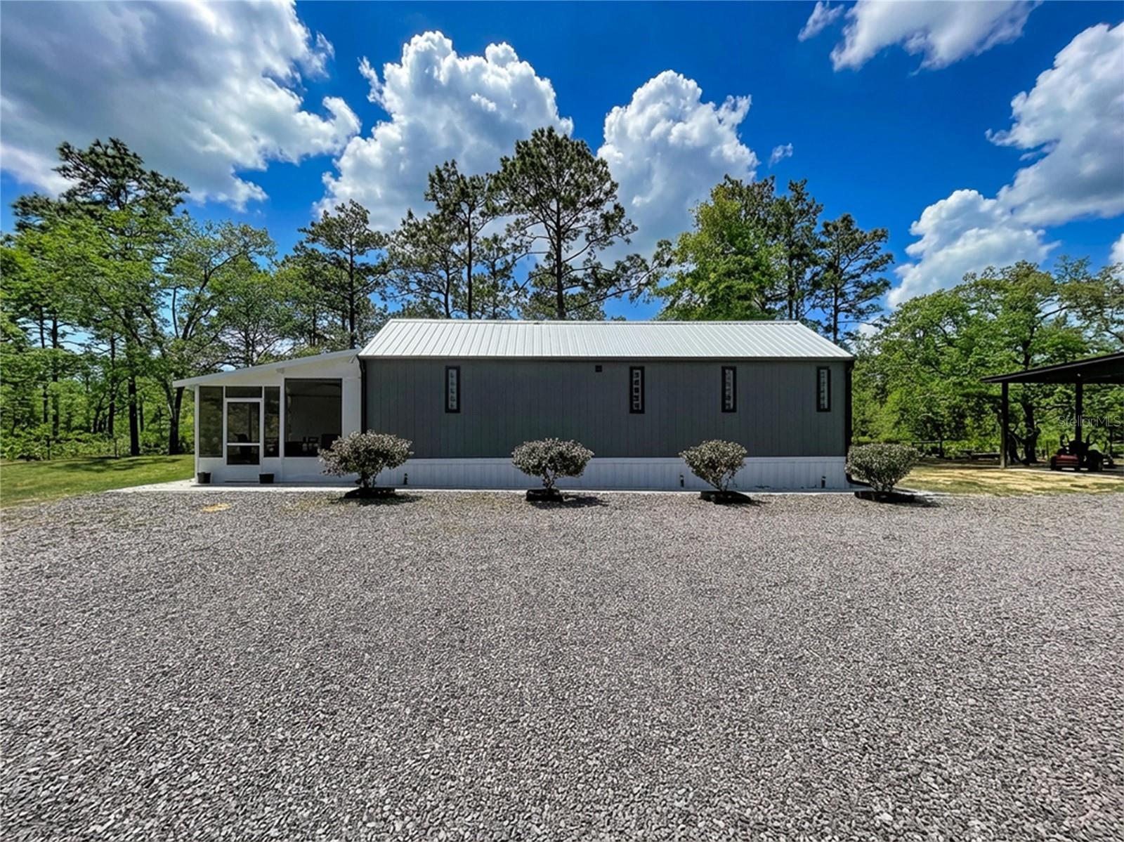 Image 3 of 29 For 10388 Suncoast Boulevard