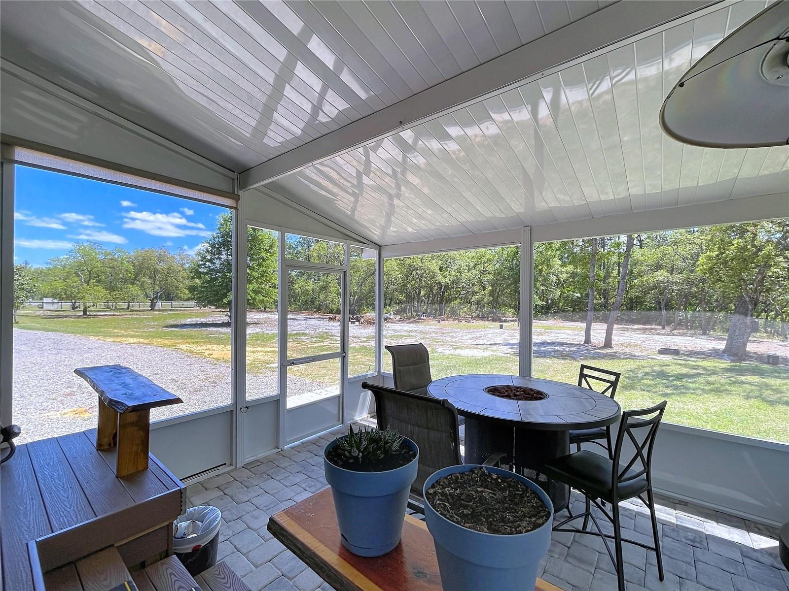 Image 7 of 29 For 10388 Suncoast Boulevard