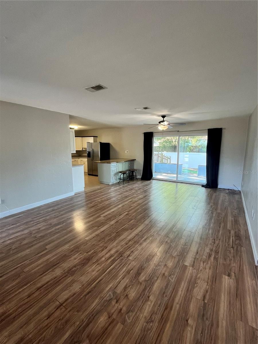 Image 6 of 14 For 10980 104th Avenue