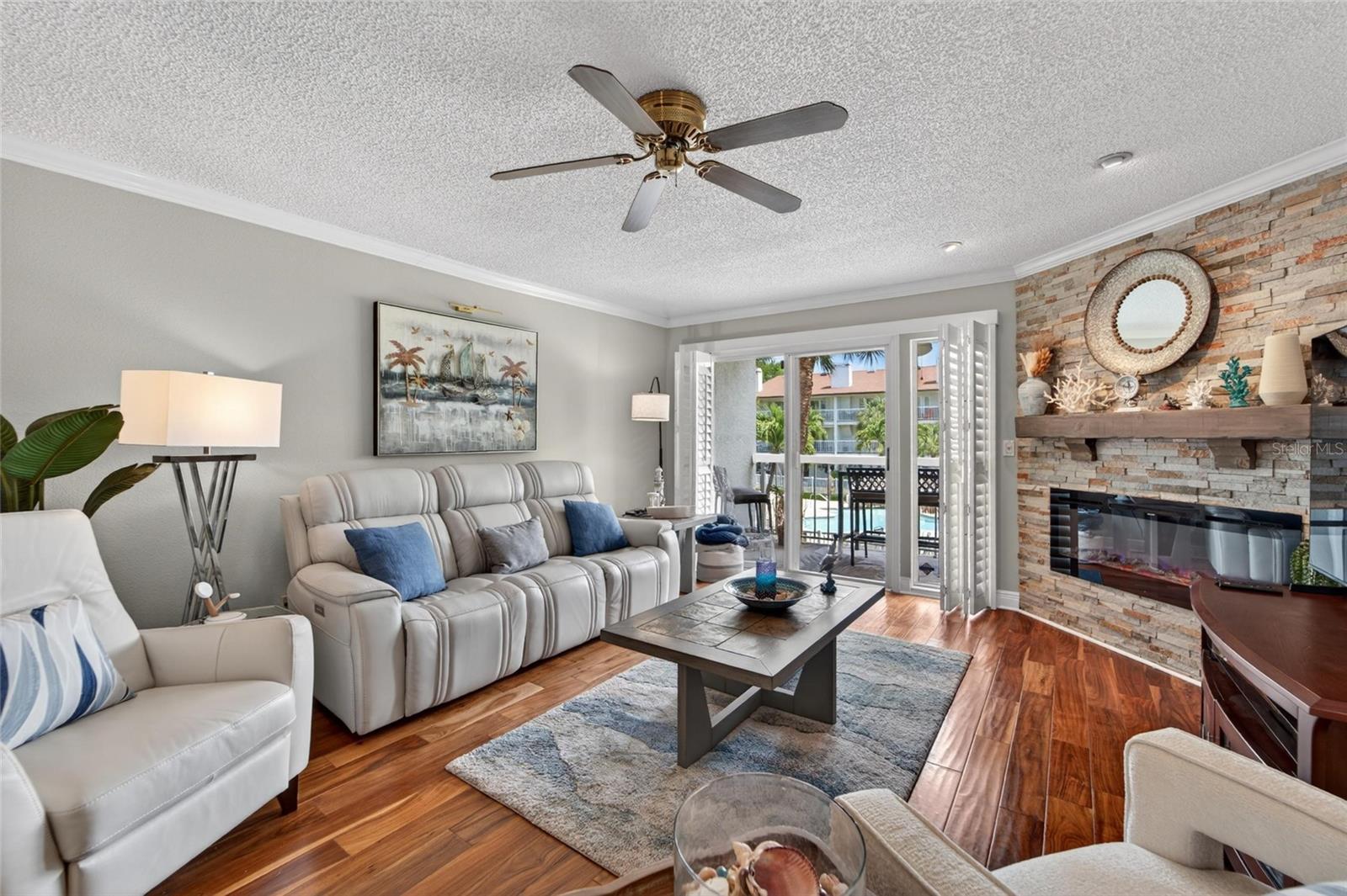 Image 20 of 68 For 394 Madeira Circle