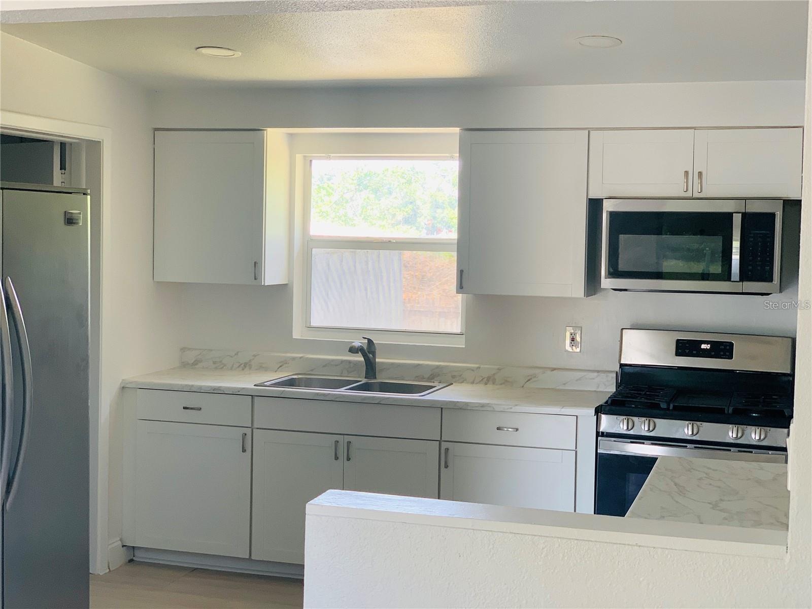 Image 4 of 21 For 1135 7th Street N