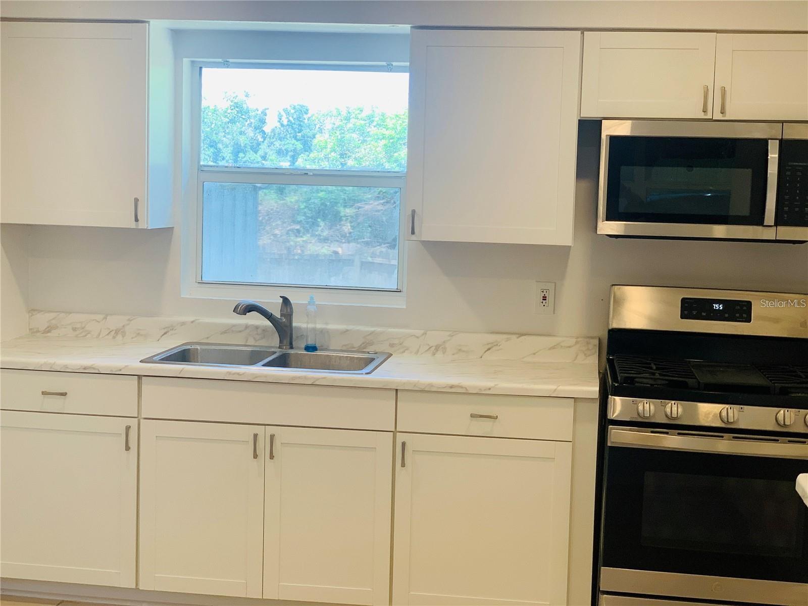 Image 5 of 21 For 1135 7th Street N