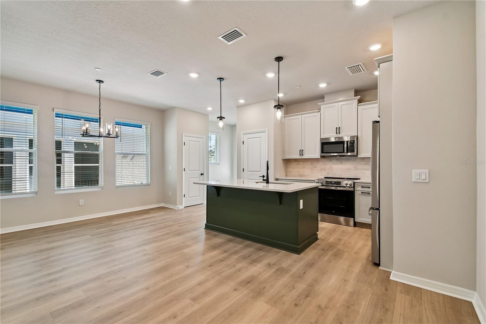 Image 10 of 29 For 4337 Roush Avenue