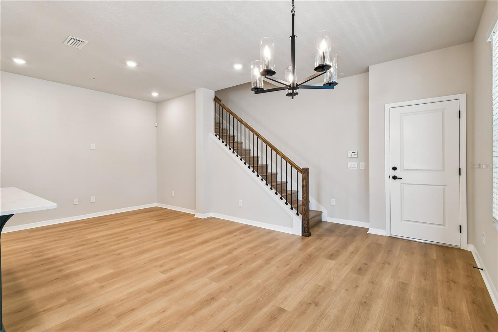 Image 5 of 29 For 4337 Roush Avenue