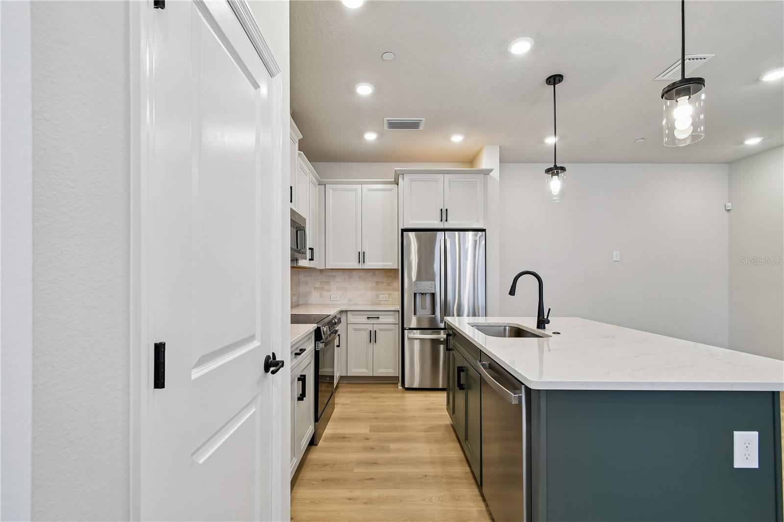 Image 7 of 29 For 4337 Roush Avenue