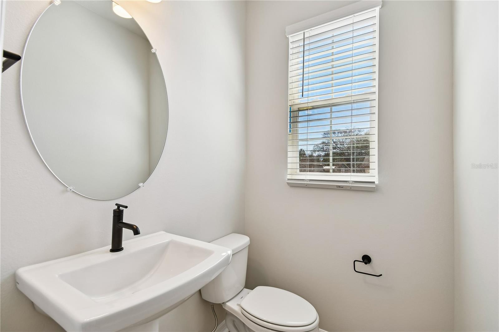 Image 9 of 29 For 4337 Roush Avenue