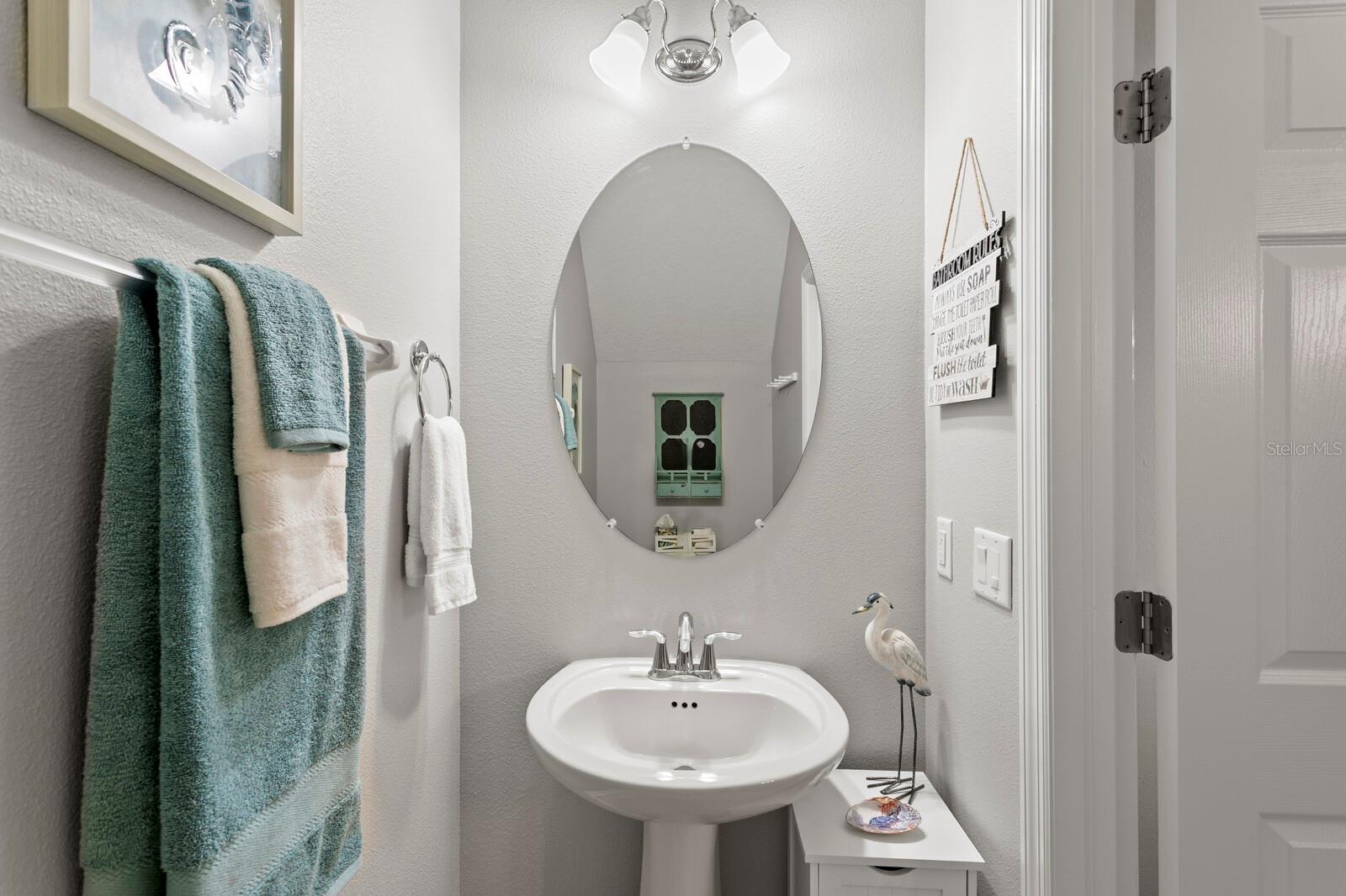 Listing photo id 7 for 12474 Streamdale Drive