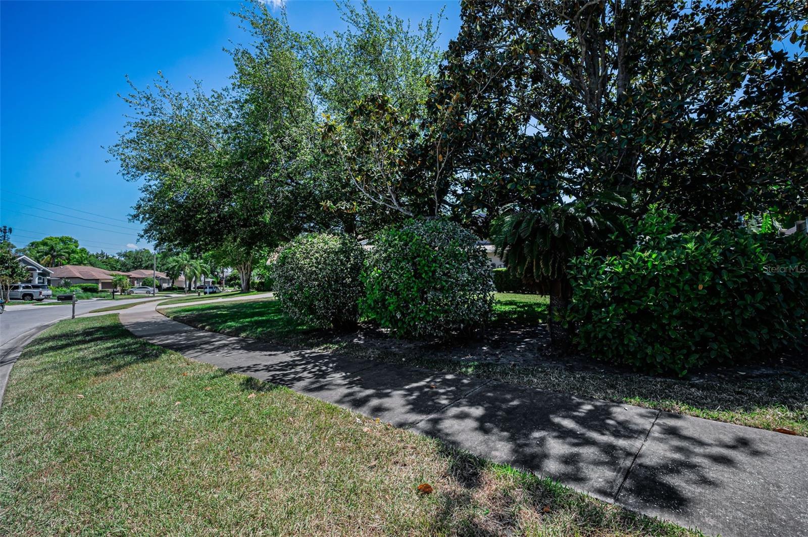 Image 16 of 94 For 2814 Jarvis Circle