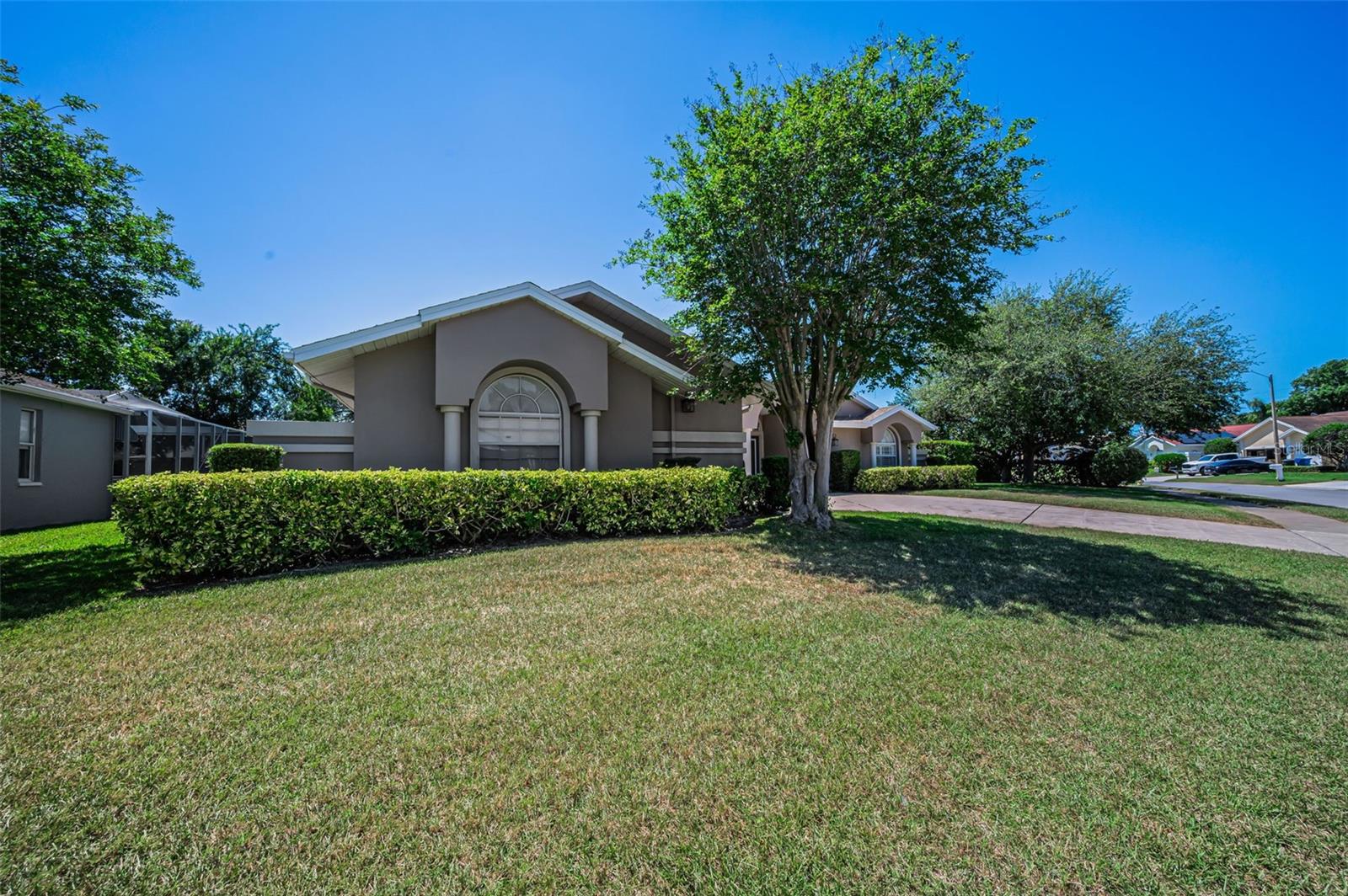 Image 18 of 94 For 2814 Jarvis Circle