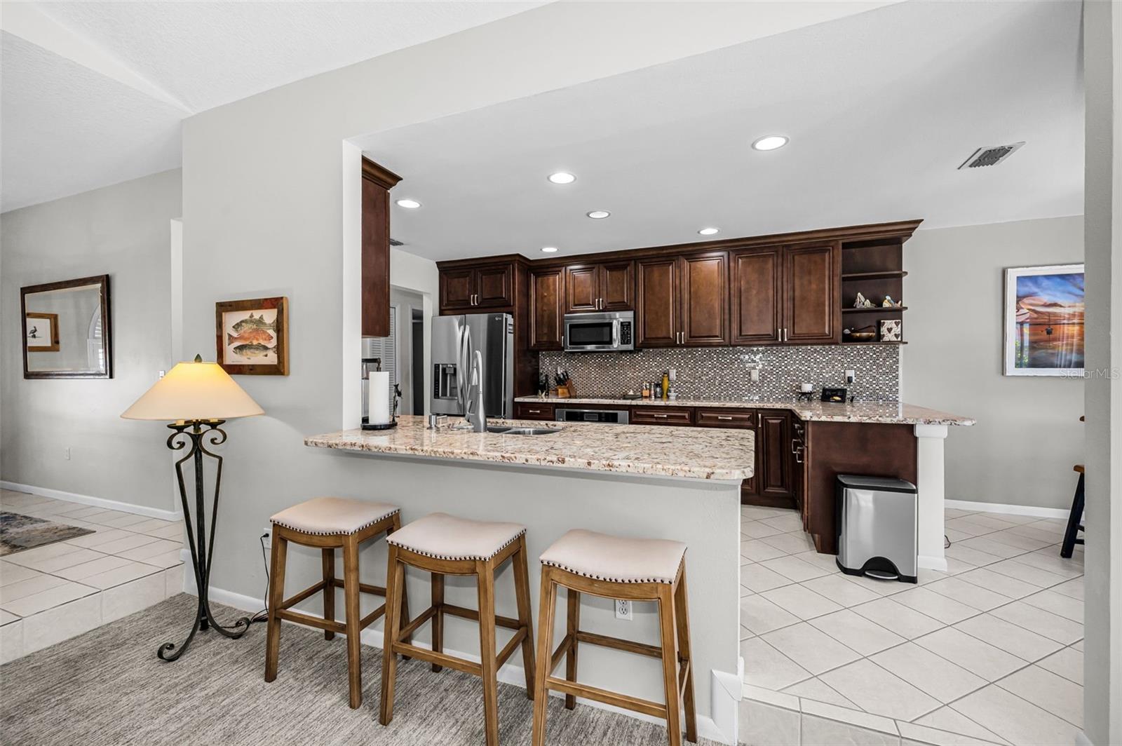 Image 33 of 94 For 2814 Jarvis Circle