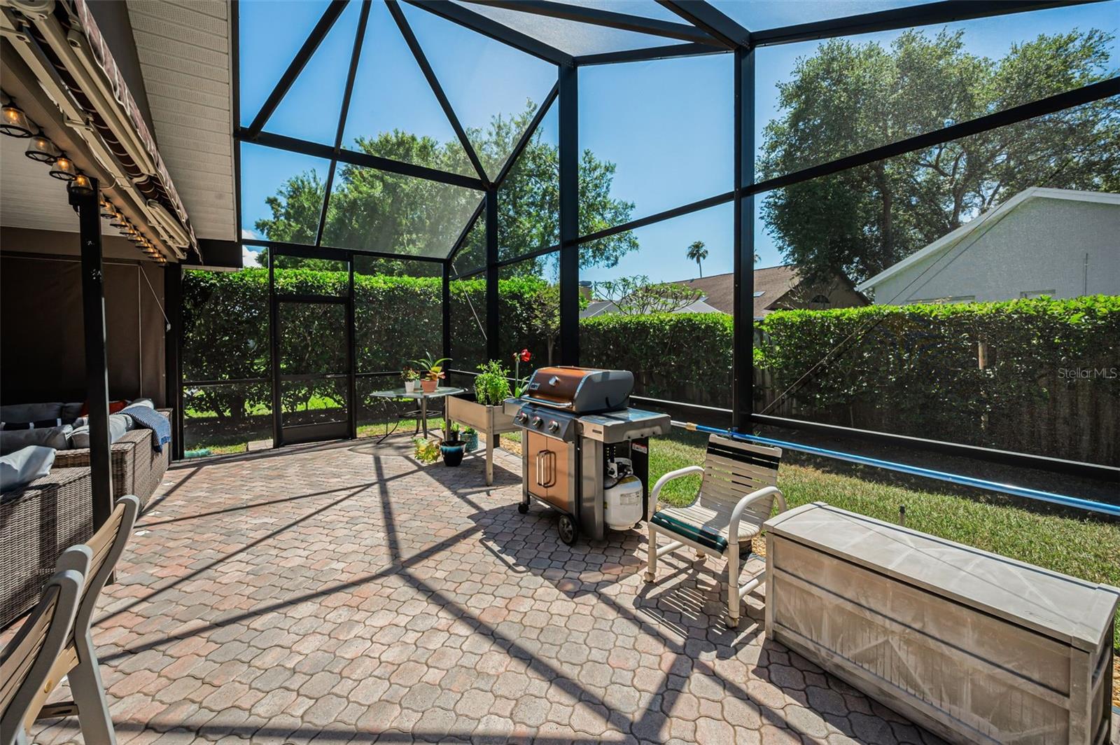 Image 72 of 94 For 2814 Jarvis Circle