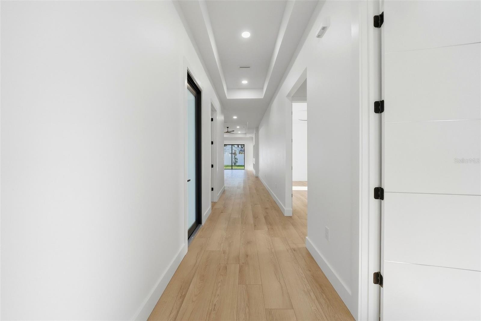 Image 10 of 54 For 3325 55 Avenue N