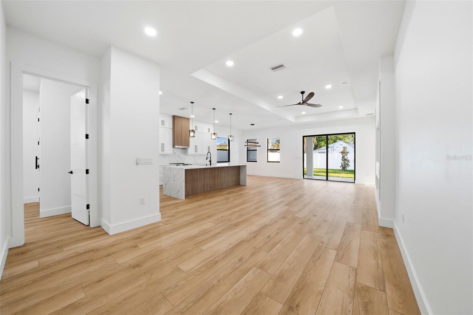 Image 11 of 54 For 3325 55 Avenue N